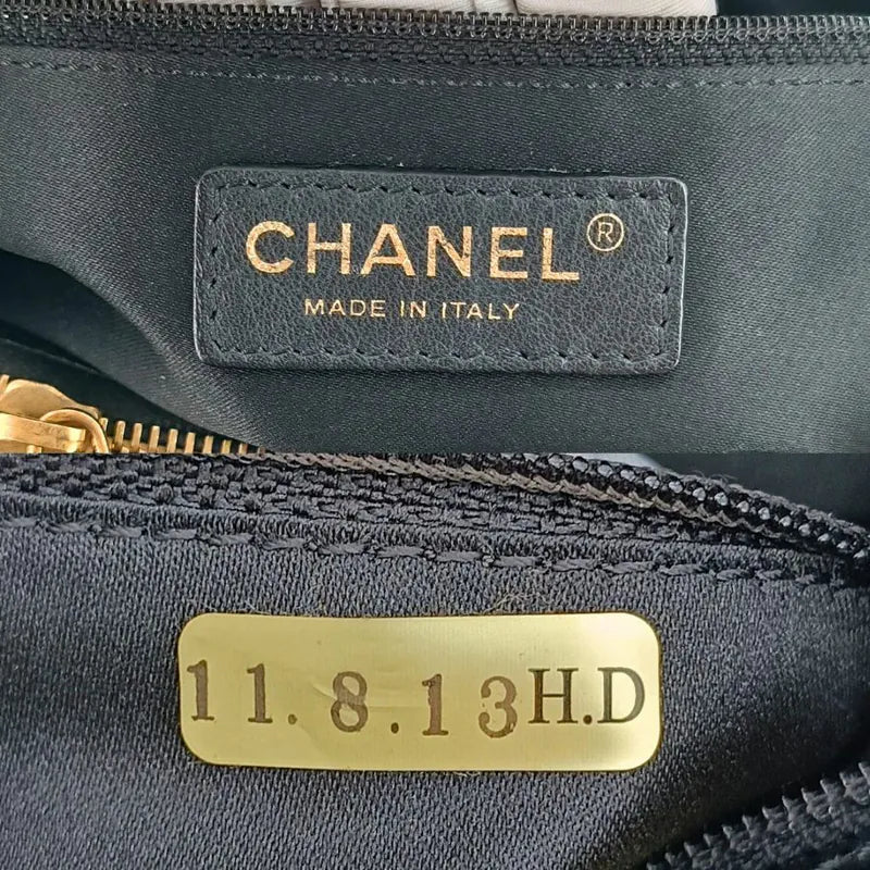 rb457-chanel-vintage-black-caviar-leather-gst-tote-bag