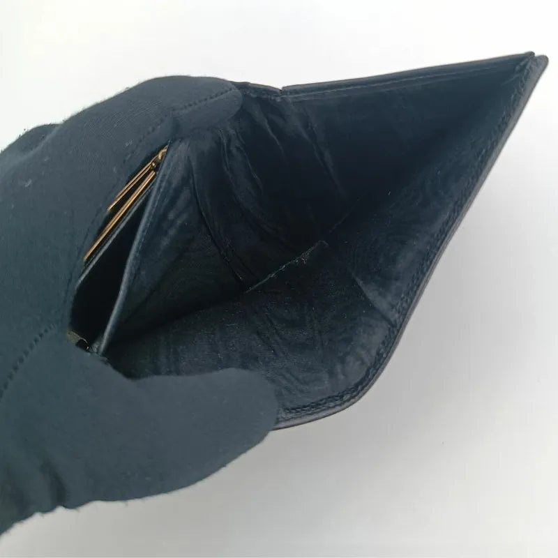 jt146-chanel-vintage-black-caviar-leather-wallet