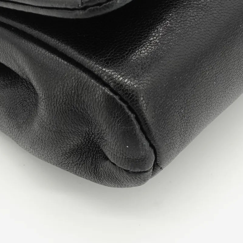 jah156-chanel-vintage-black-lambskin-flap-clutch-with-chain