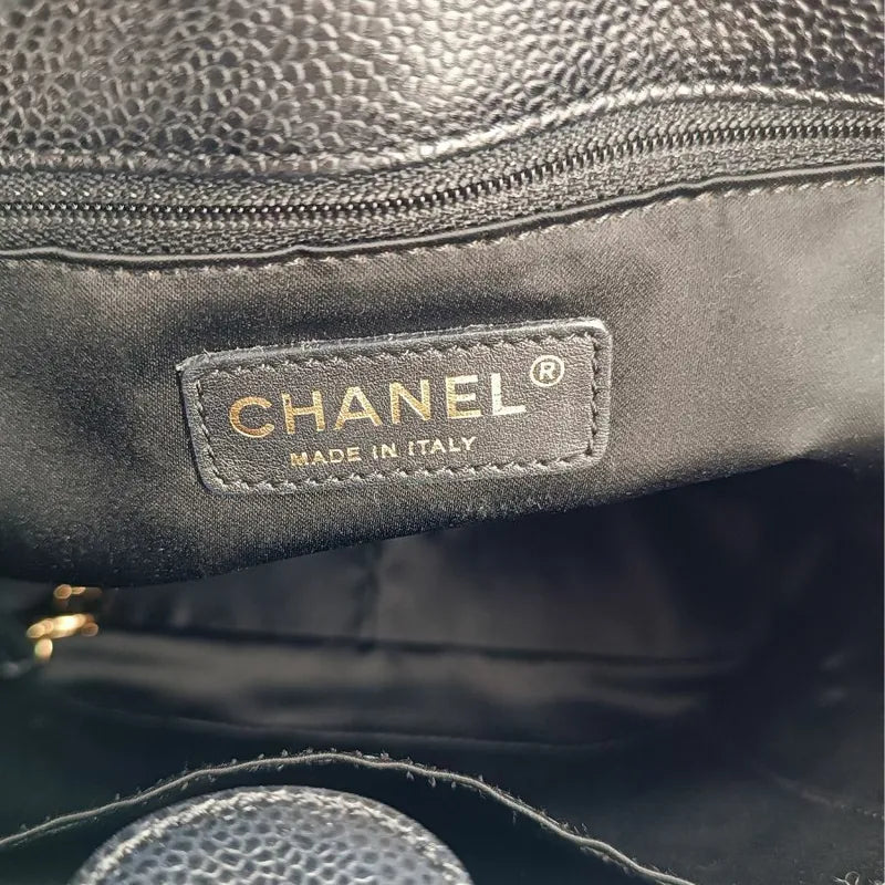 js560-chanel-vintage-black-caviar-leather-embossed-logo-pst-tote-bag