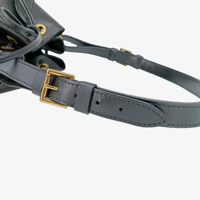 js659-louis-vuitton-black-noe-bucket-bag