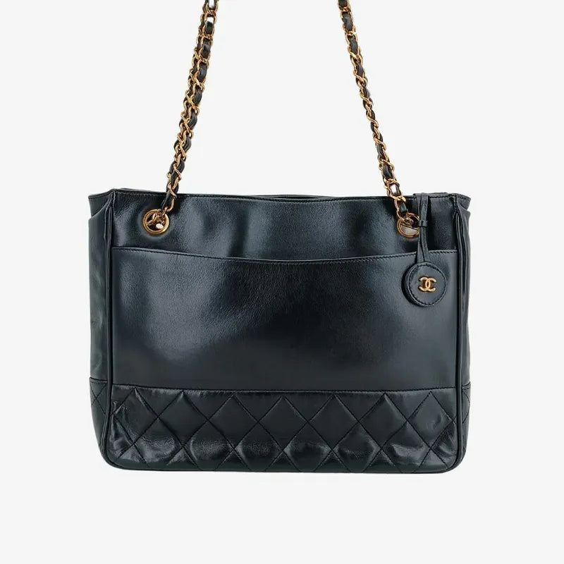 rb922-chanel-vintage-black-lambskin-quilted-tote-bag