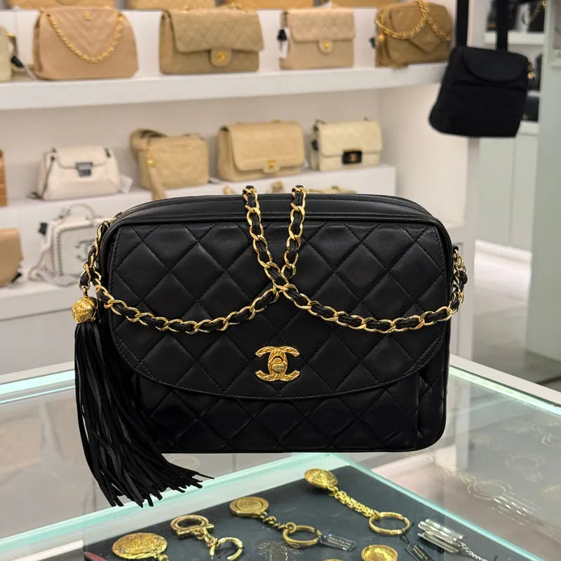 rc613-chanel-black-lambskin-camera-bag