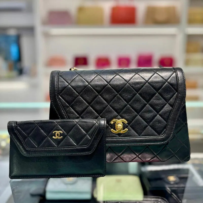 rc582-chanel-vintage-black-lambskin-trapezoid-flap-bag