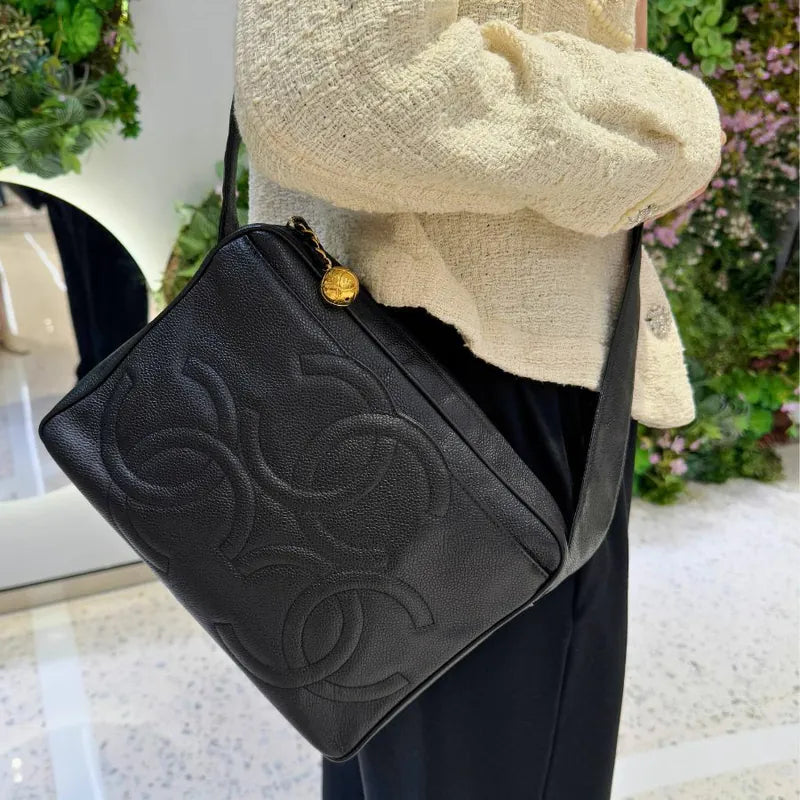 rb458-chanel-vintage-black-caviar-leather-triple-cc-camera-bag