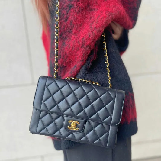 rc398-chanel-vintage-black-lambskin-flap-bag