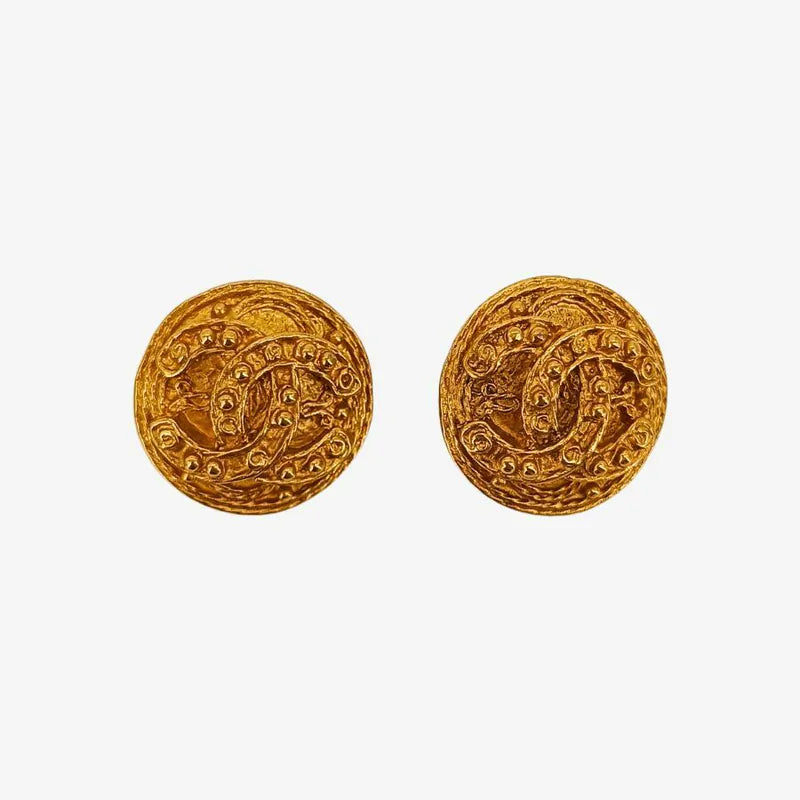c465-chanel-vintage-earring