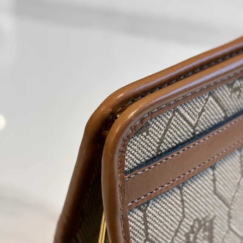 re169-christian-dior-beige-honeycomb-coin-case-wallet