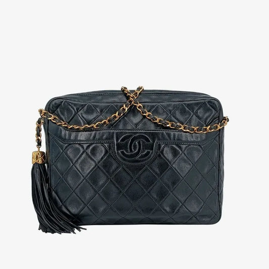 jr668-chanel-vintage-black-lambskin-tassel-camera-bag