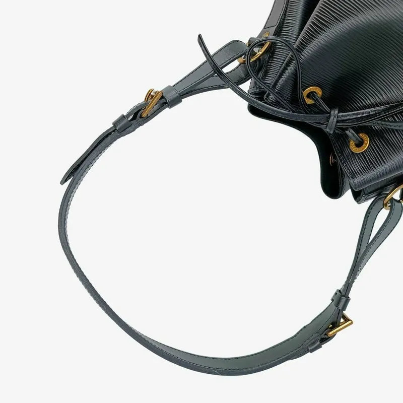 js659-louis-vuitton-black-noe-bucket-bag