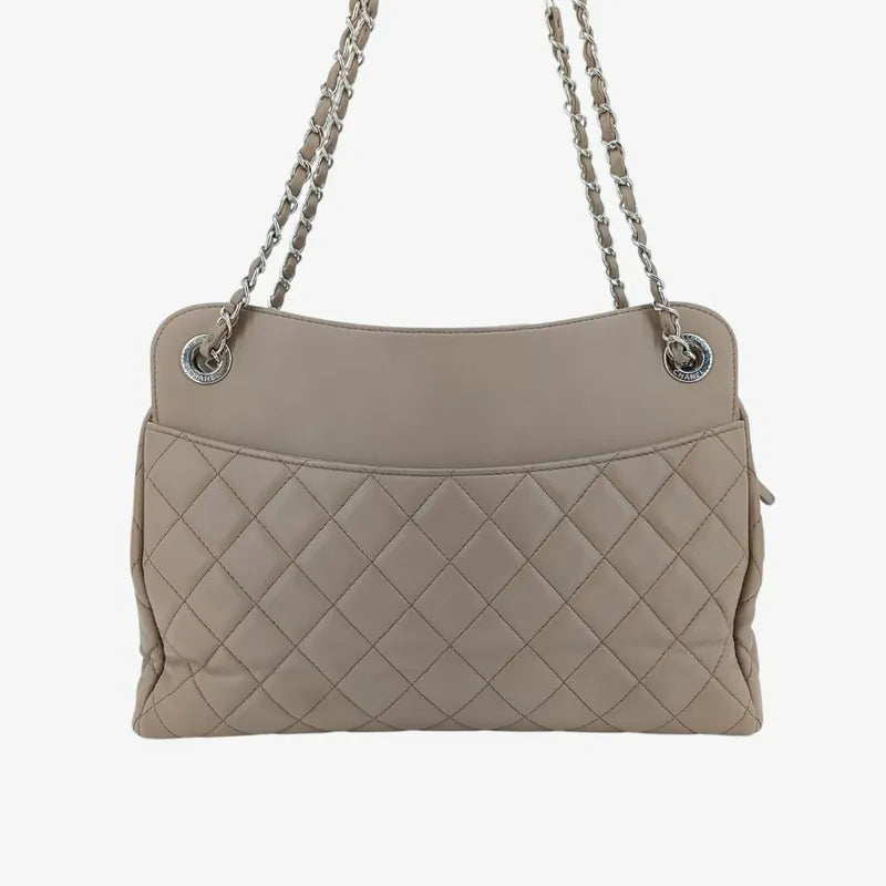 yu007-chanel-brown-lambskin-quilted-tote-bag