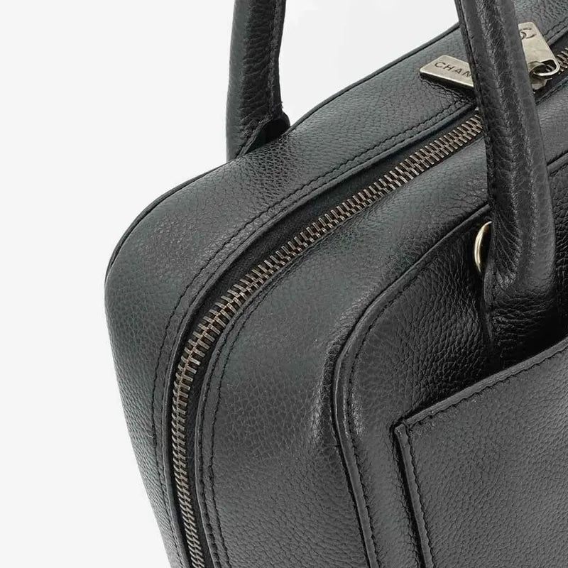 jq898-chanel-vintage-black-caviar-handbag