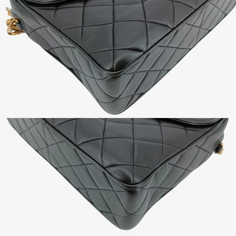 jt886-chanel-vintage-black-lambskin-gold-chain-camera-bag