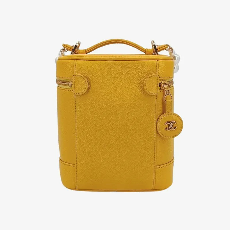 jt132-chanel-vintage-yellow-caviar-leather-cosmetic-bag