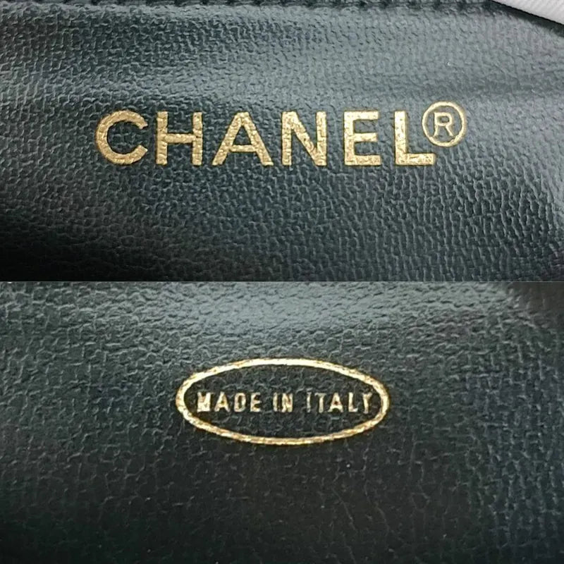 jr357-chanel-vintage-black-caviar-leather-quilted-vanity-case