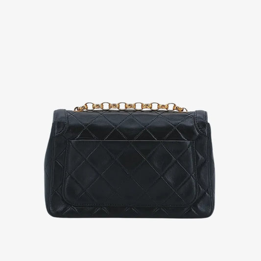 jt704-chanel-vintage-black-lambskin-gold-chain-flap-bag