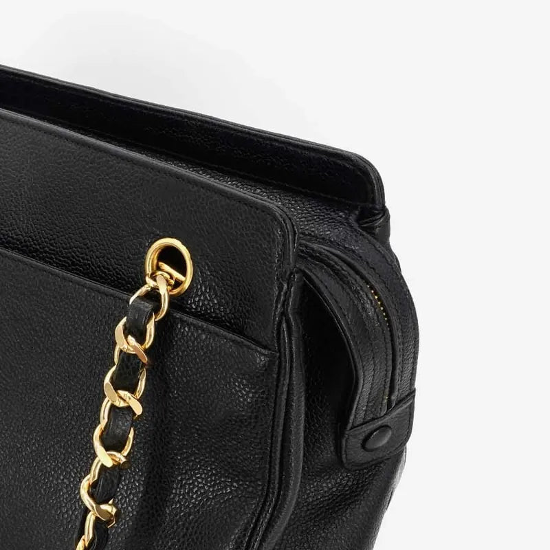jr185-chanel-vintage-black-caviar-leather-6cc-embossed-logo-tote-bag
