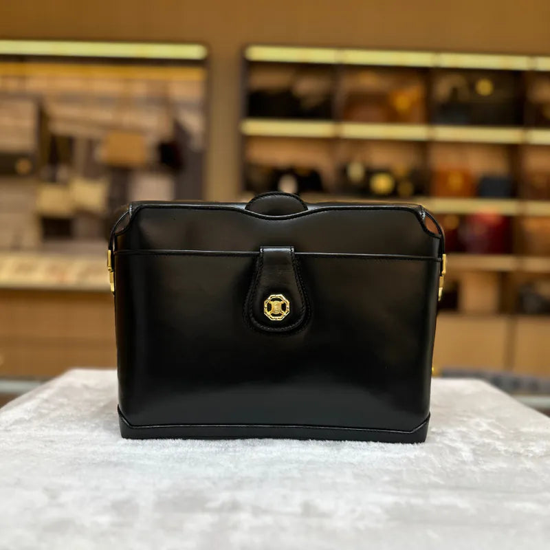rc866-celine-vintage-black-leather-shoulder-bag