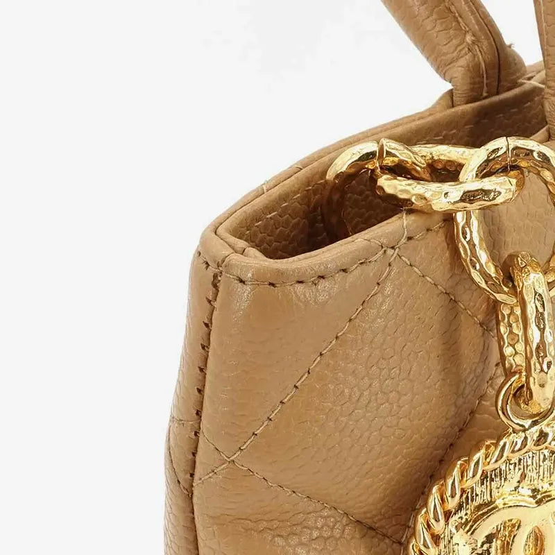 c239-chanel-vintage-beige-caviar-leather-1804-tote-bag