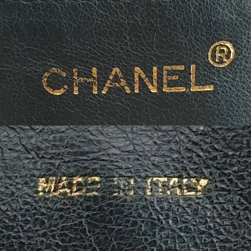 ju915-chanel-vintage-black-caviar-leather-quilted-camera-bag