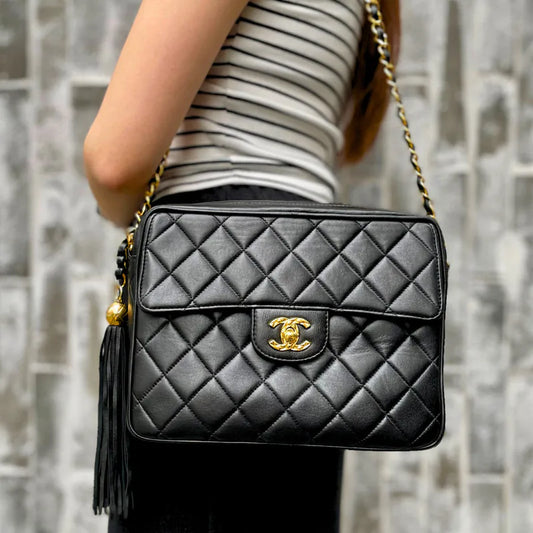 jw234-chanel-vintage-black-lambskin-quilted-camera-bag