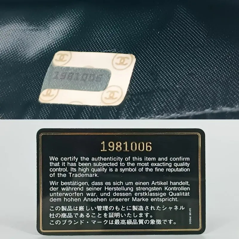 jr222-chanel-vintage-black-lambskin-tassels-gold-chain-camera-bag