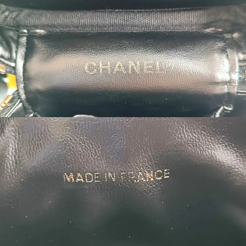 js939-chanel-vintage-black-caviar-leather-cosmetic-bag