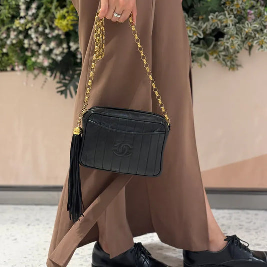 JZ554 - CHANEL Vintage Black Lambskin Tassels Gold Chain Camera Bag