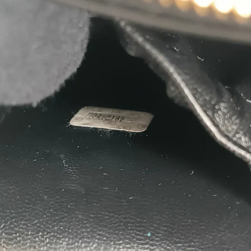 jt176-chanel-vintage-black-caviar-leather-cosmetic-bag