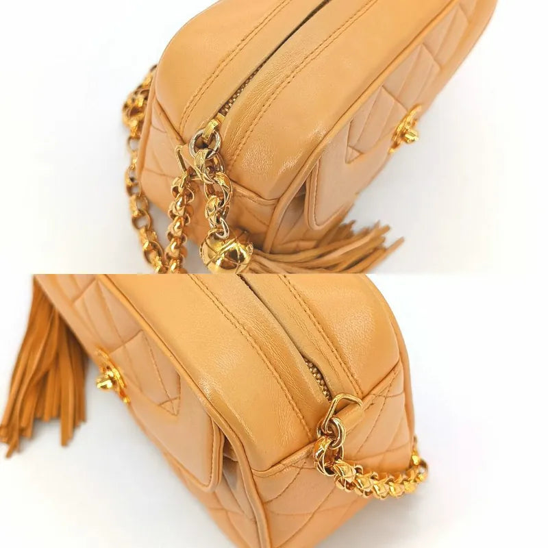 ra199-chanel-vintage-beige-lambskin-gold-chain-camera-bag