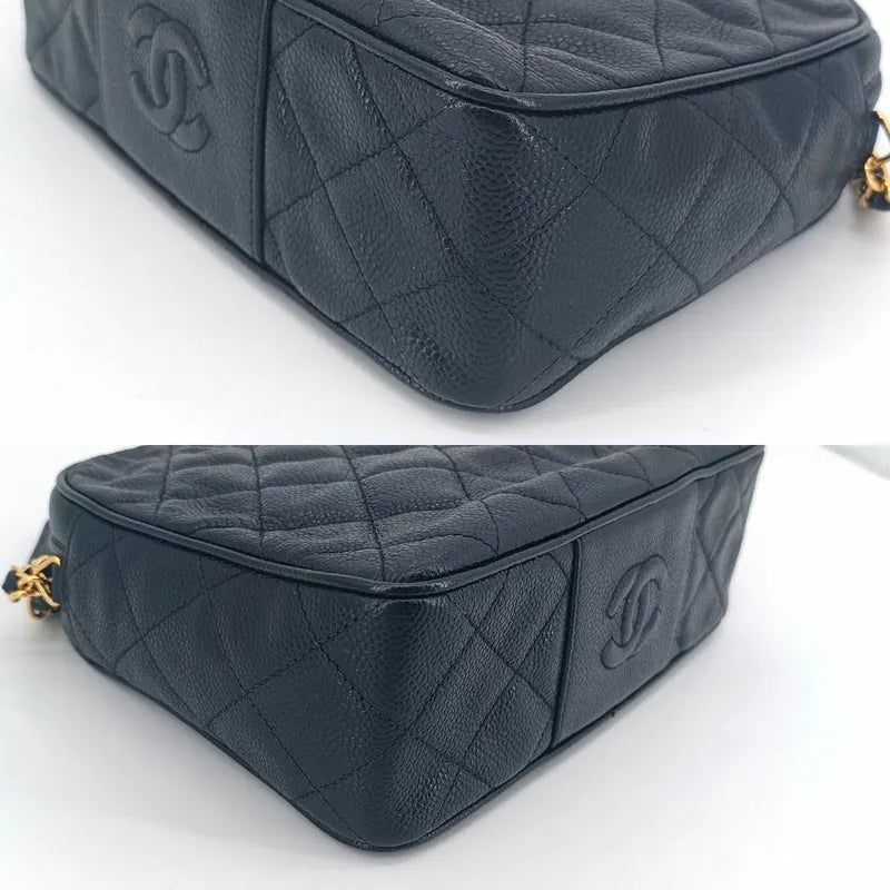 ra209-chanel-vintage-black-caviar-leather-quilted-camera-bag