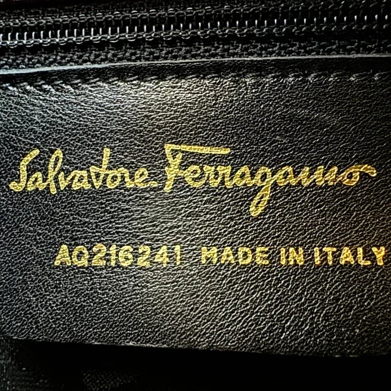 ju277-salvatore-ferragamo-brown-gancini-croco-embossed-leather-shoulder-bag