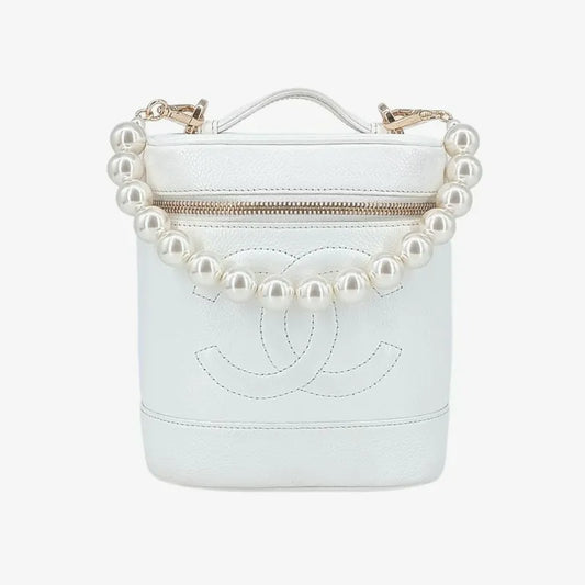 jah114-chanel-vintage-white-caviar-leather-cosmetic-bag
