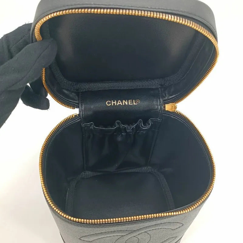 jt428-chanel-vintage-black-caviar-leather-cosmetic-bag