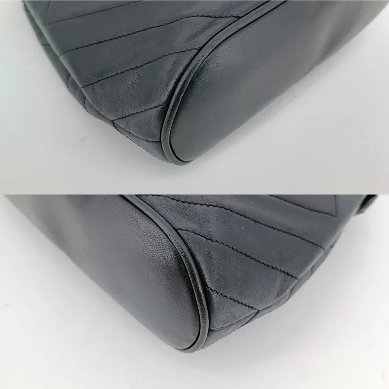 jw206-chanel-vintage-black-lambskin-tassel-camera-bag