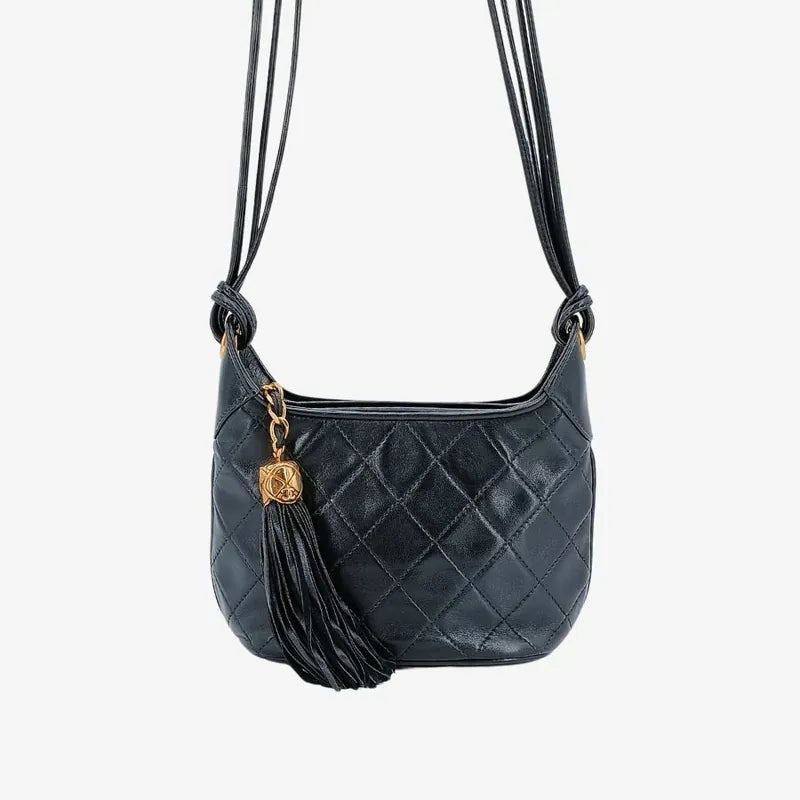 c437-chanel-vintage-black-lambskin-quilted-camera-bag