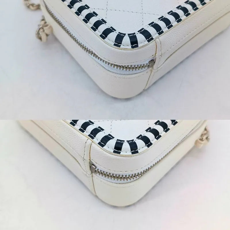 jah168-chanel-bicolor-white-black-caviar-leather-vanity-case-bag