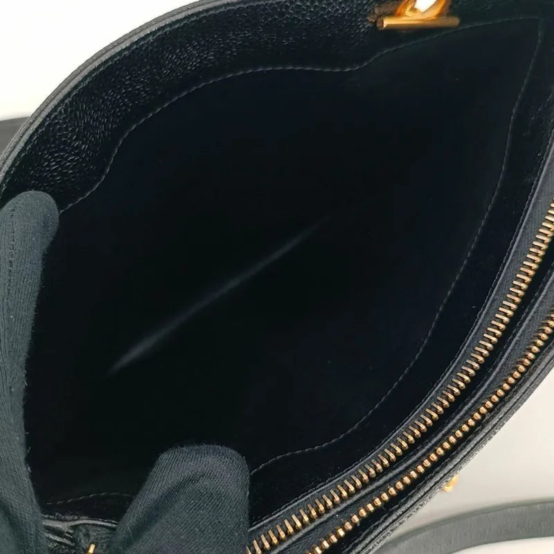 ra226-chanel-vintage-black-caviar-leather-tote-bag