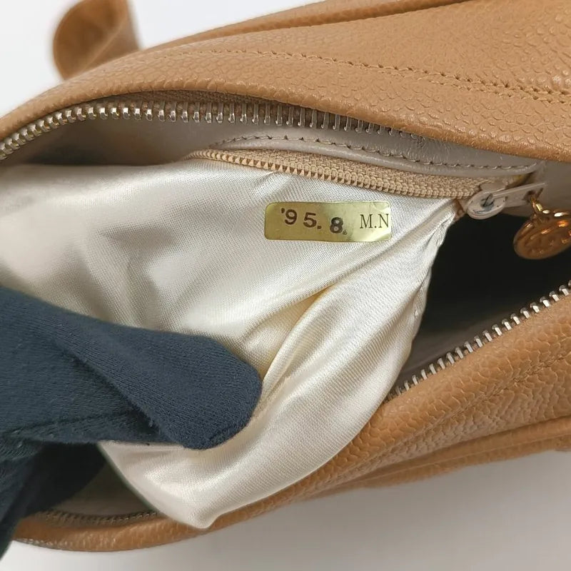 jt078-chanel-vintage-beige-caviar-leather-quilted-camera-bag