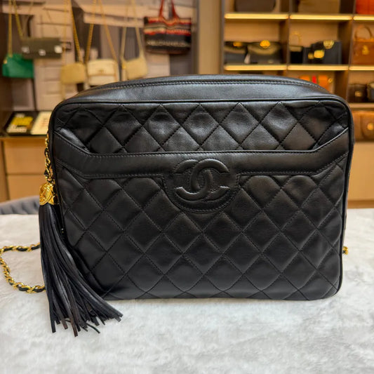 rc857-chanel-vintage-black-lambskin-tassel-camera-bag