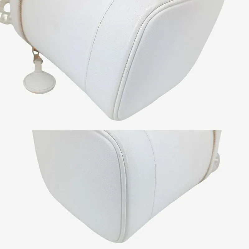 ra047-chanel-vintage-white-caviar-leather-cosmetic-bag