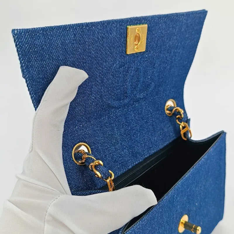 jw079-chanel-vintage-blue-denim-trapezoid-flap-bag