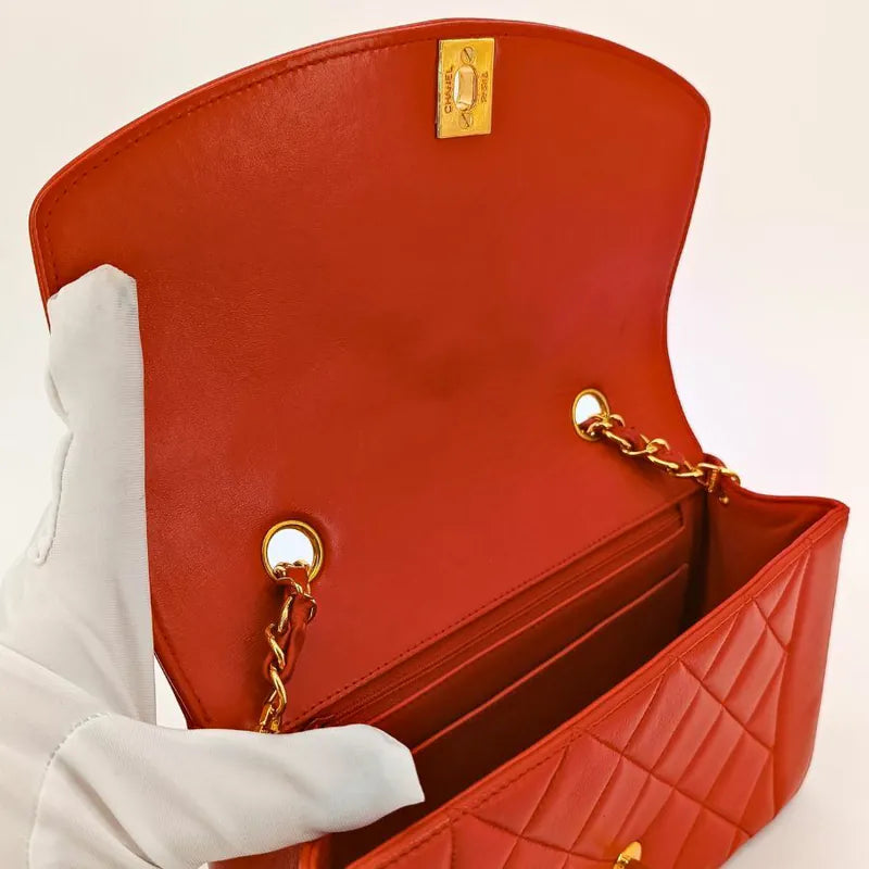 jt787-chanel-vintage-red-lambskin-22cm-diana-flap-bag