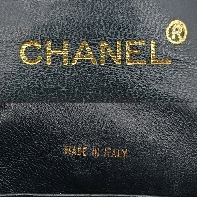 c504-chanel-vintage-black-caviar-leather-quilted-camera-bag