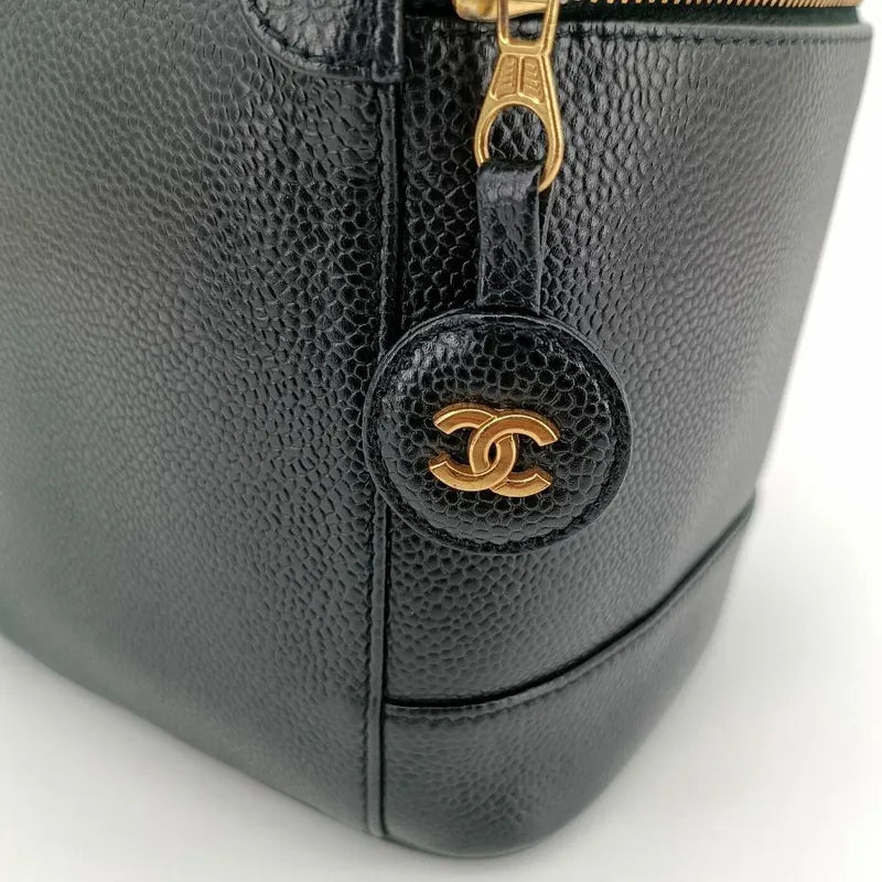 js932-chanel-vintage-black-caviar-leather-cosmetic-bag
