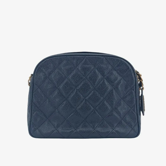 ra209-chanel-vintage-black-caviar-leather-quilted-camera-bag