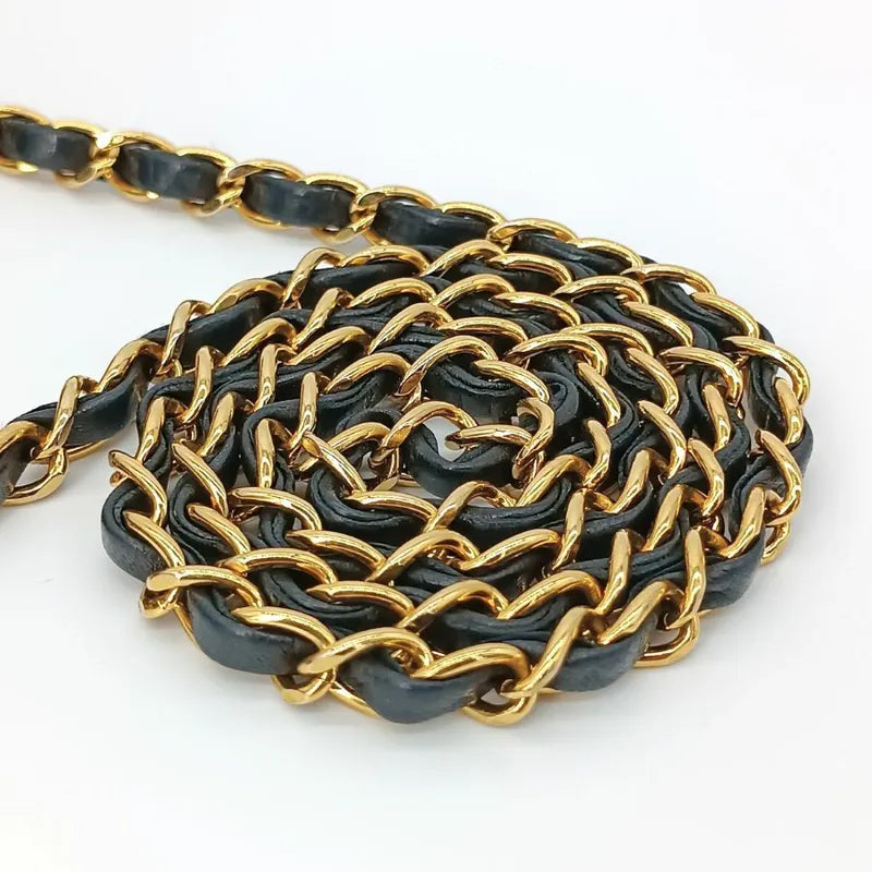 js529-chanel-vintage-black-lambskin-25cm-diana-flap-bag