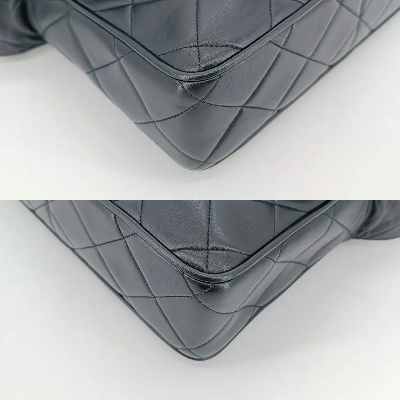 jah200-chanel-vintage-black-lambskin-tessel-camera-bag