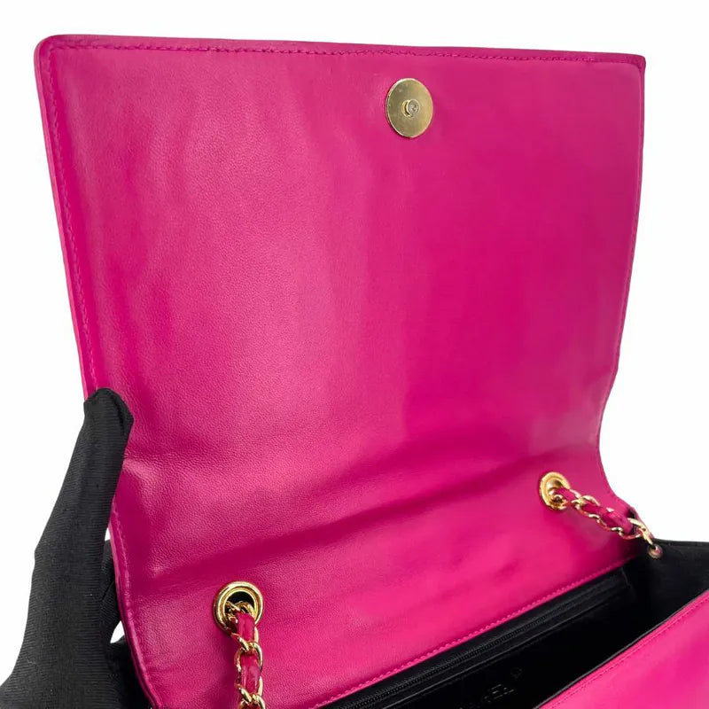 rb637-chanel-vintage-pink-lambskin-quilted-flap-bag