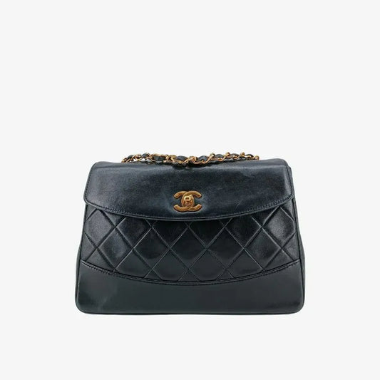 c513-chanel-vintage-black-lambskin-trapezoid-flap-bag